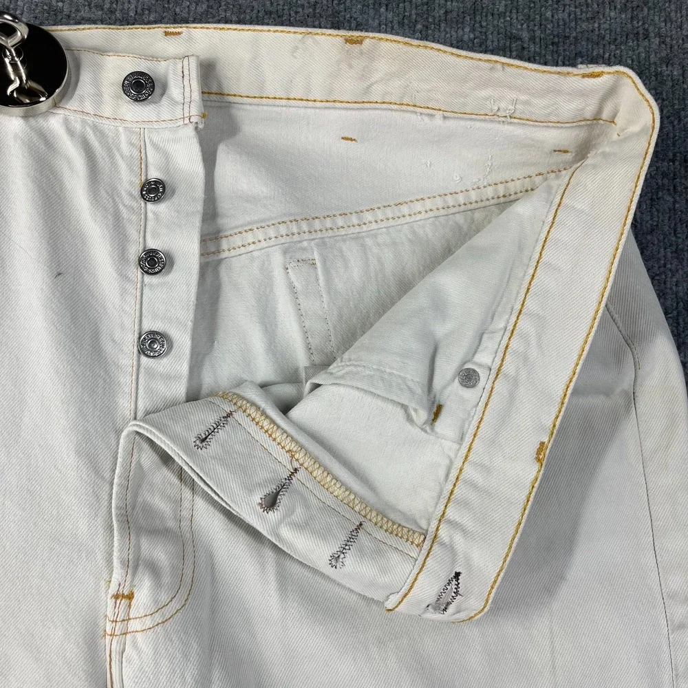 Levi's Jeans Men's‎ White Denim Contrast Stitch Classic Button Fly 38X27 - Flaw